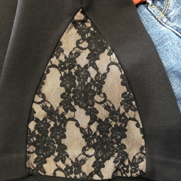 NWOT Express Stretch Mini-Skirt w/ Lace Detailing - Picture 4 of 5